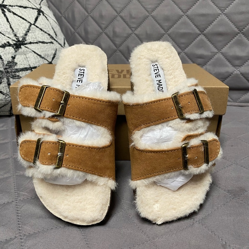 Steve Madden’s Slide Sandal For Kid